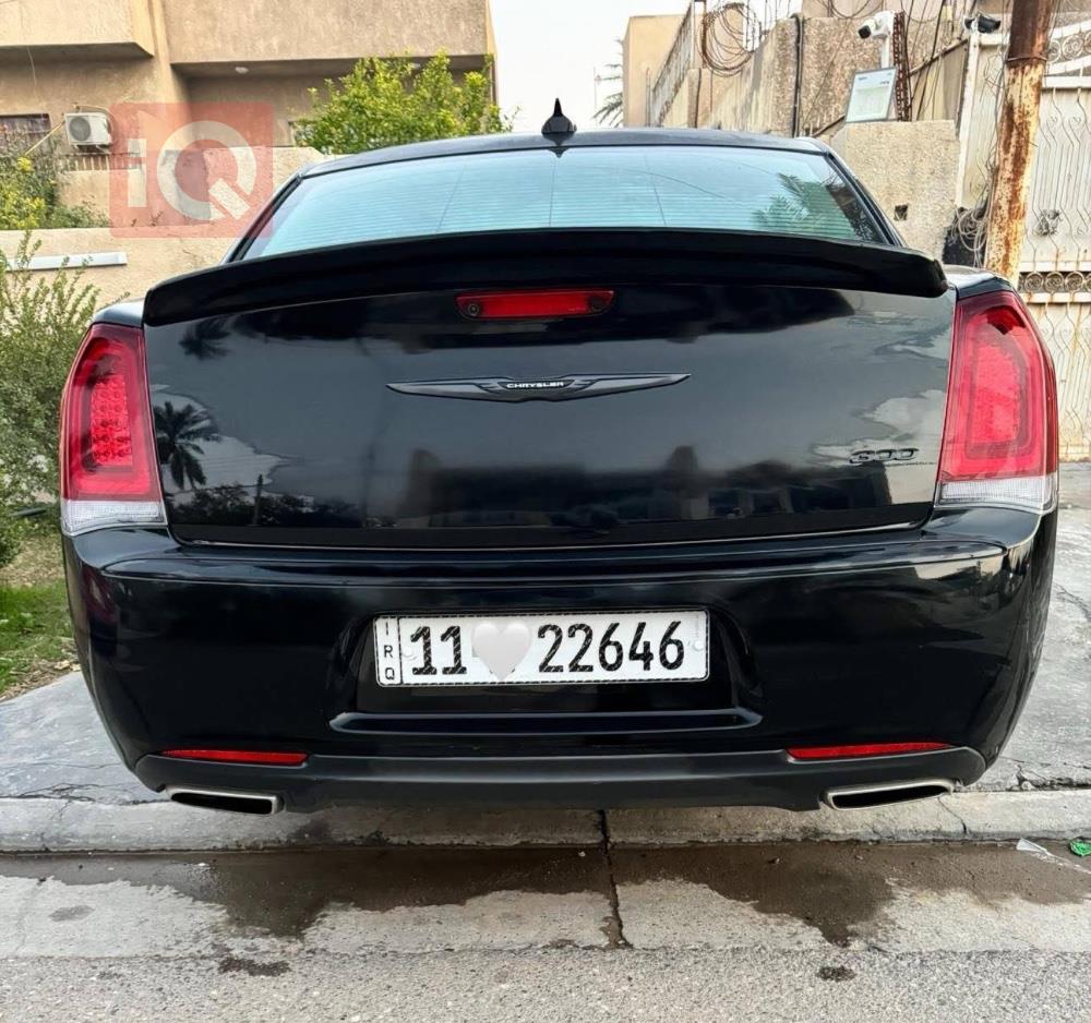 كرايسلر 300